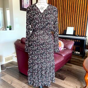 Vintage Korean Brand Floral Maxi Dress with black lining